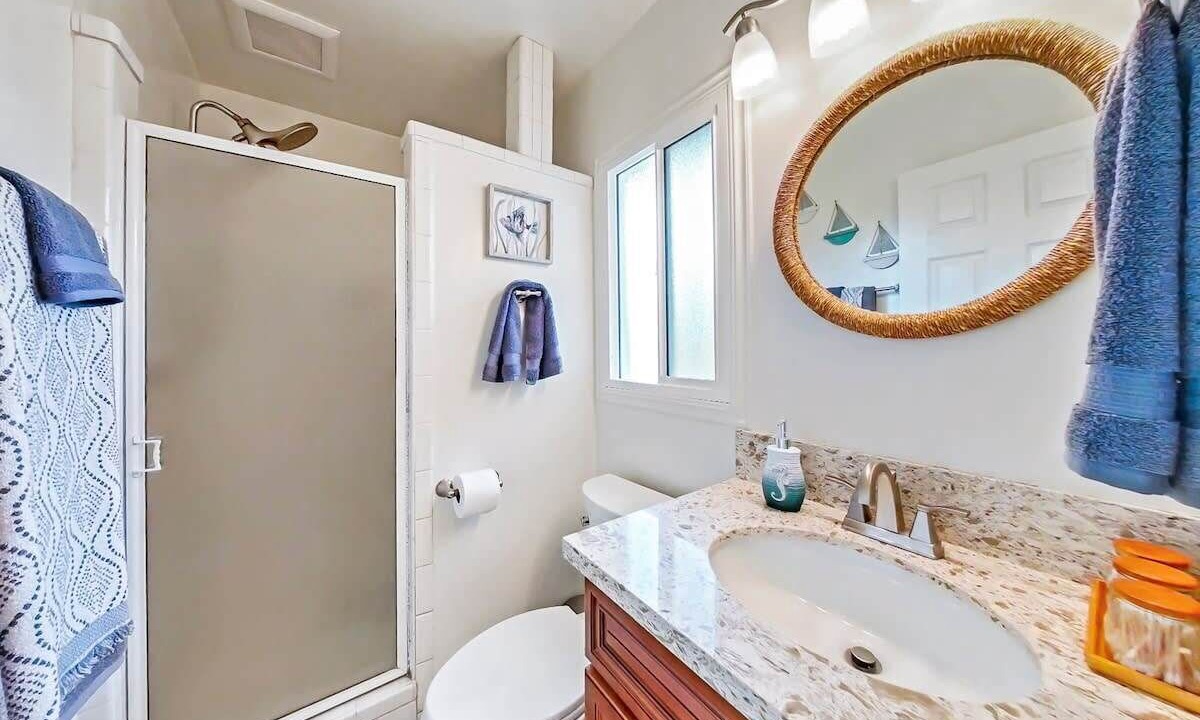 Photo of Bathroom in The Plaza
