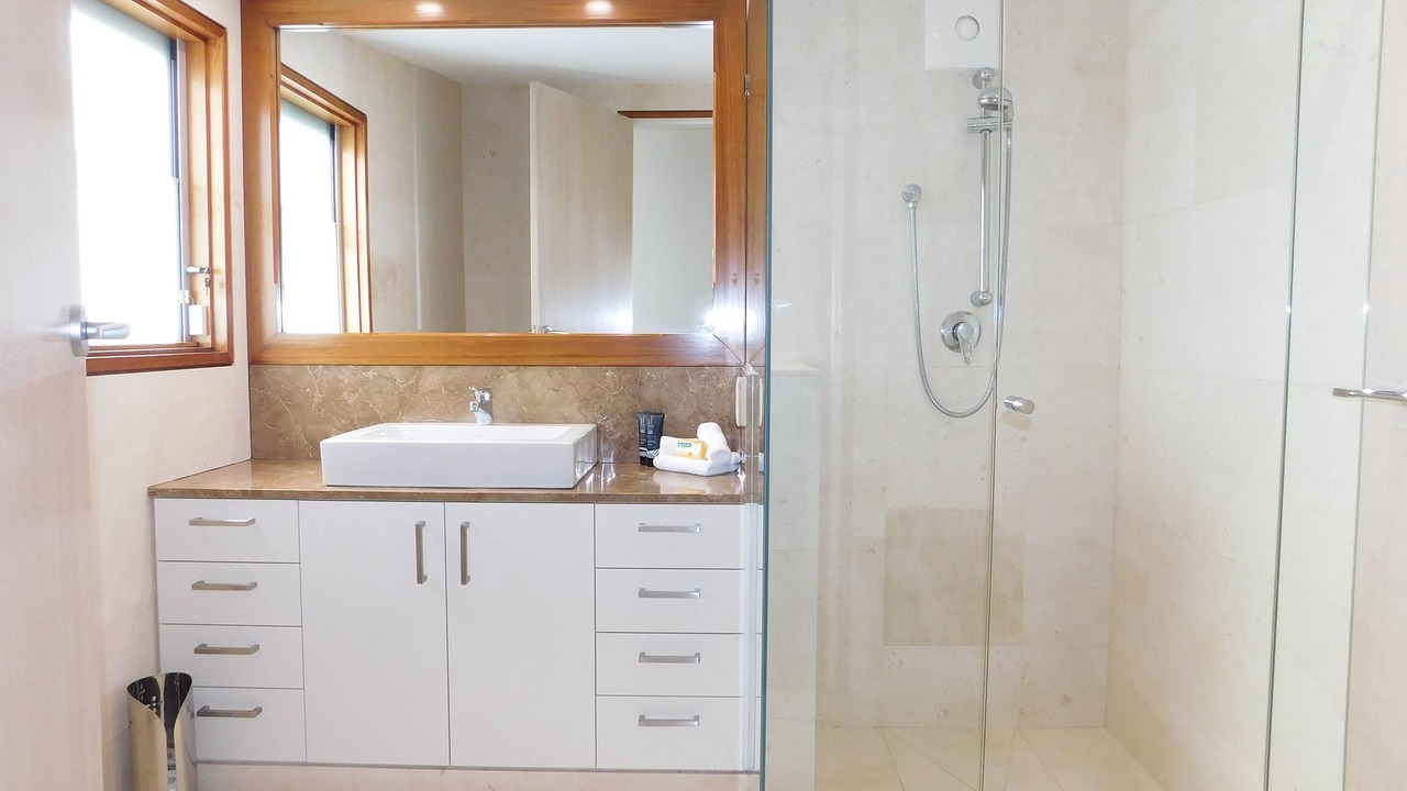Photo of Bathroom in Clovelly