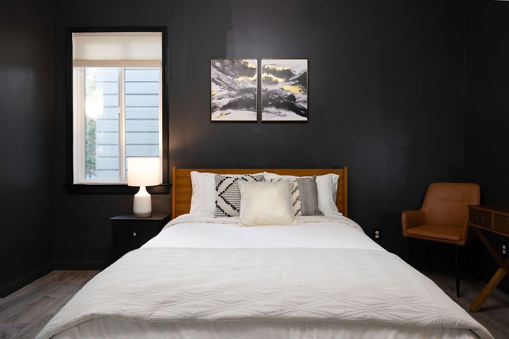 Photo of Bedroom in Miraloma