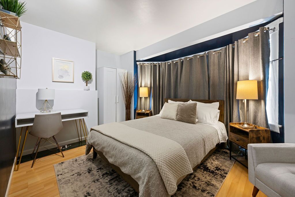 Photo of Bedroom in Miraloma