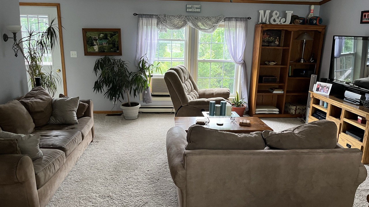 Photo of Livingroom in South Rutland