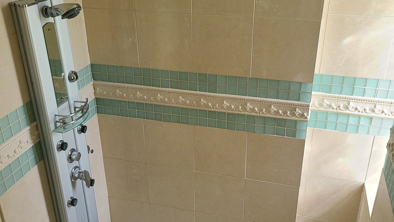 Photo of Bathroom in Grand Boulevard