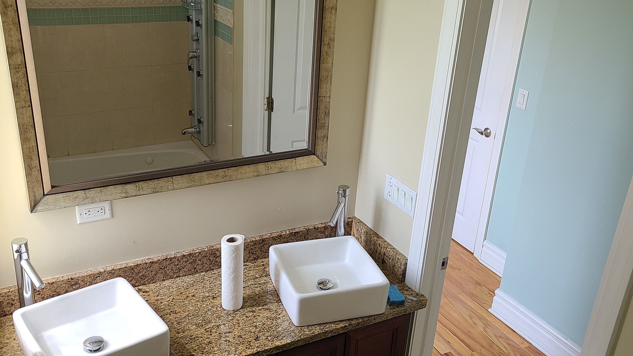 Photo of Bathroom in Grand Boulevard