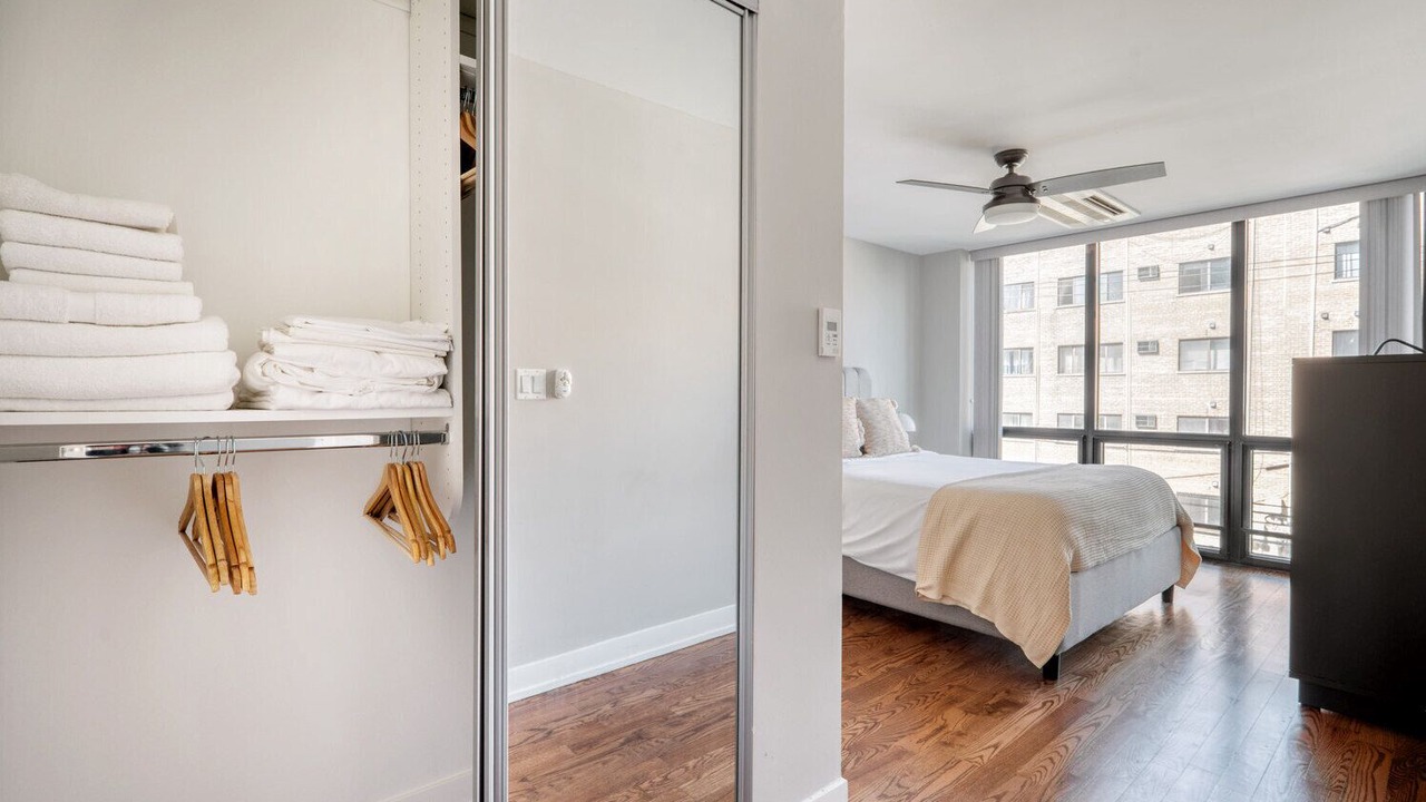 Photo of Bedroom in Edgewater Beach