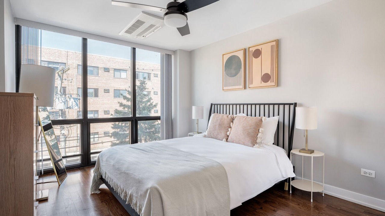 Photo of Bedroom in Edgewater Beach