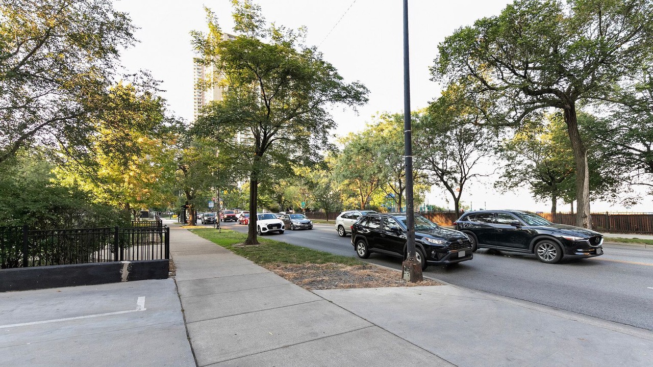 Photo of Outdoor in Edgewater Beach