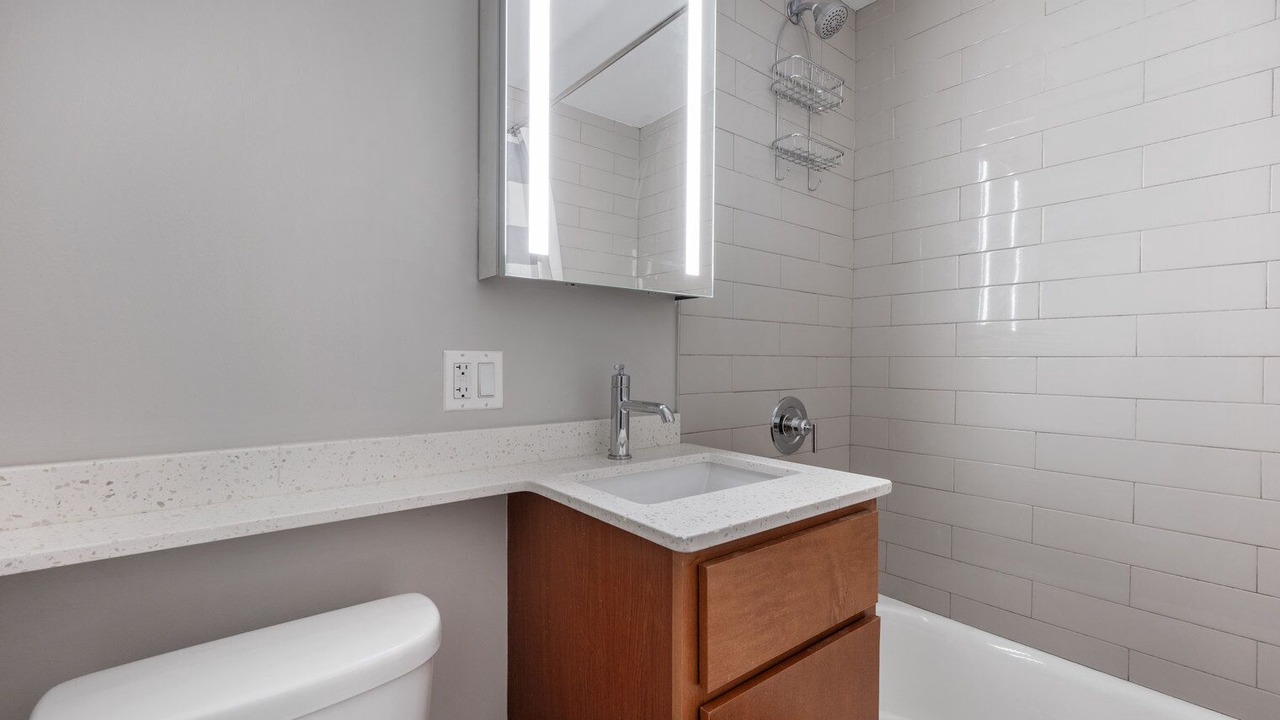 Photo of Bathroom in Edgewater Beach