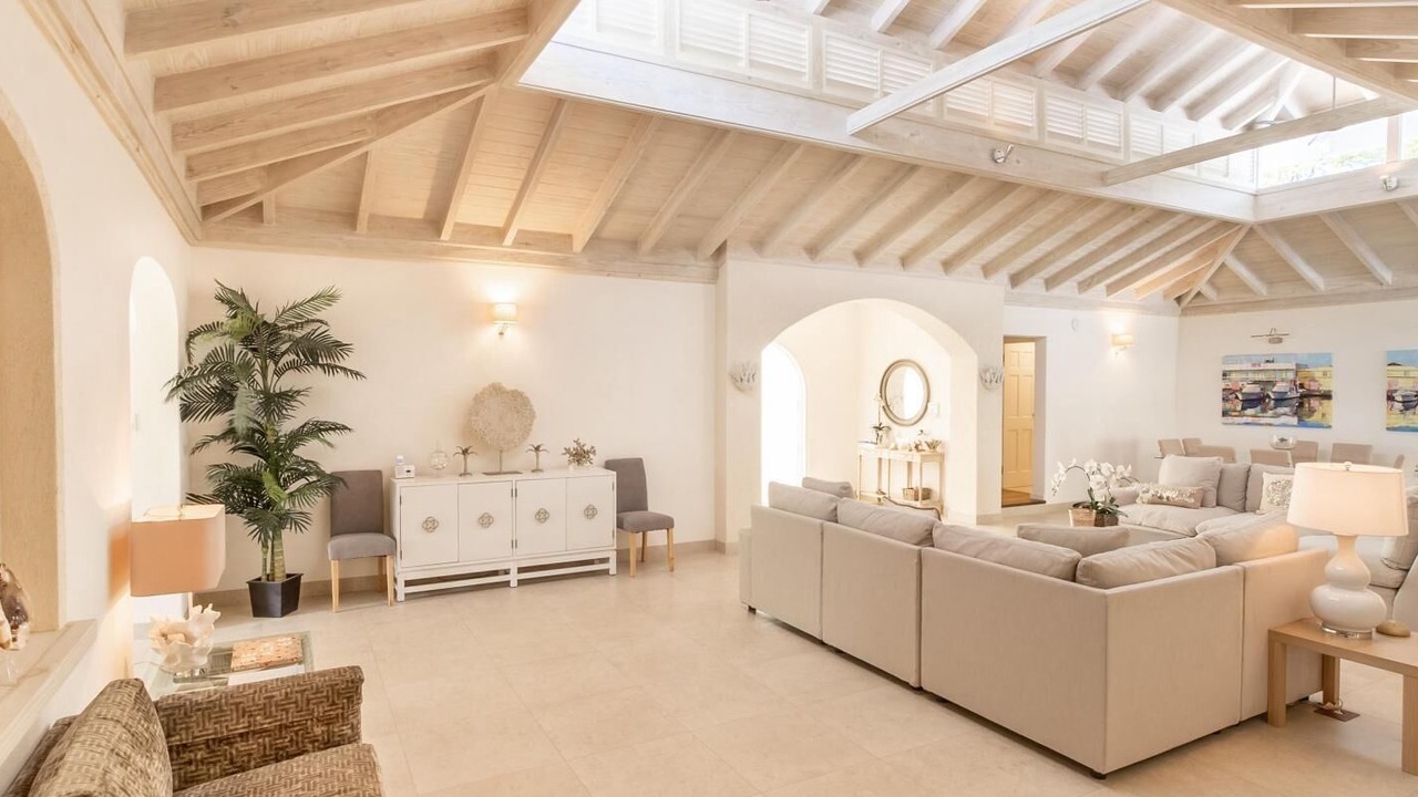 Photo of Livingroom in Halcyon Heights
