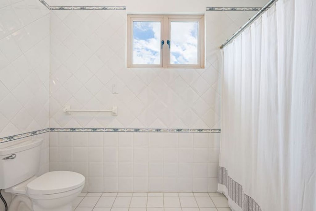 Photo of Bathroom in Cerro Gordo