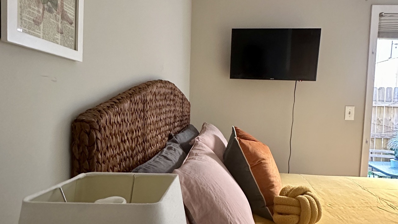 Photo of Bedroom in Pulaski Park