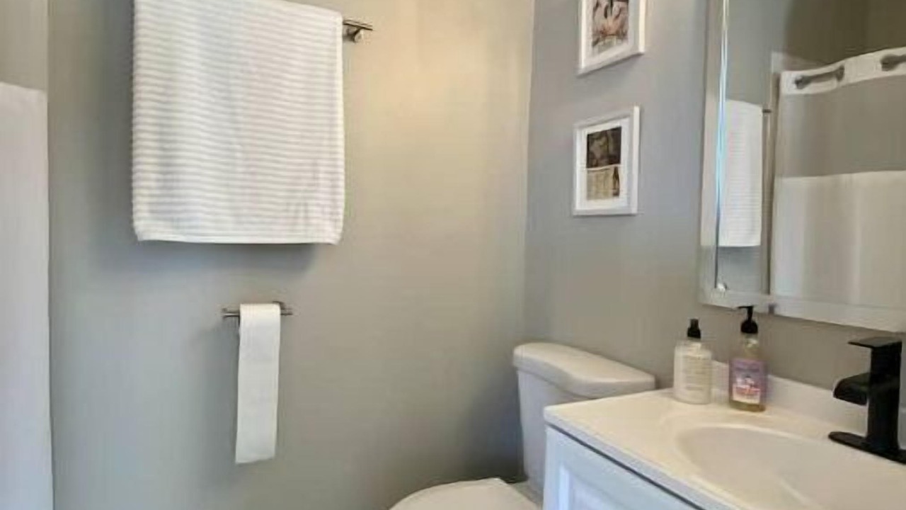 Photo of Bathroom in Pulaski Park