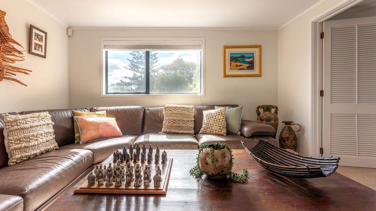 Photo of Livingroom in Onetangi