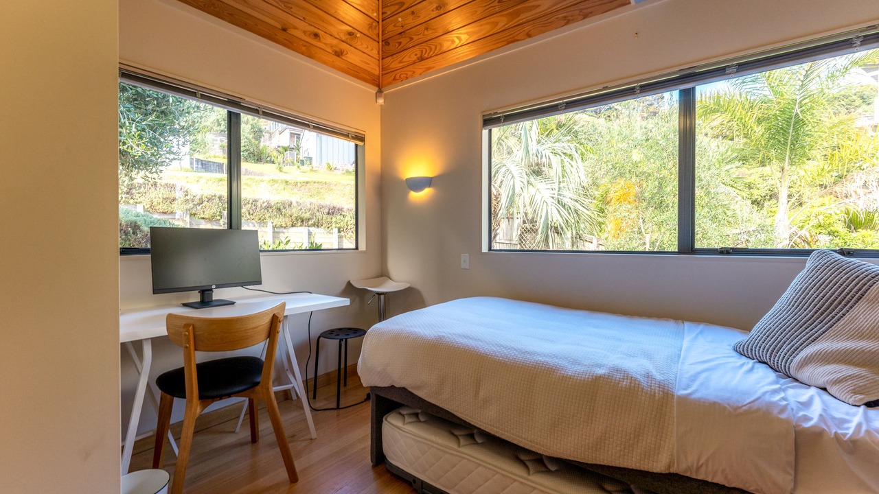 Photo of Bedroom in Onetangi