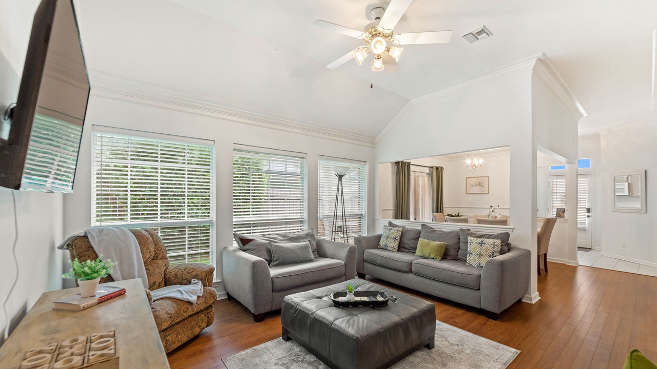 Photo of Livingroom in Lafayette
