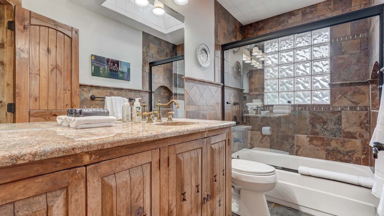 Photo of Bathroom in Pleasant Valley