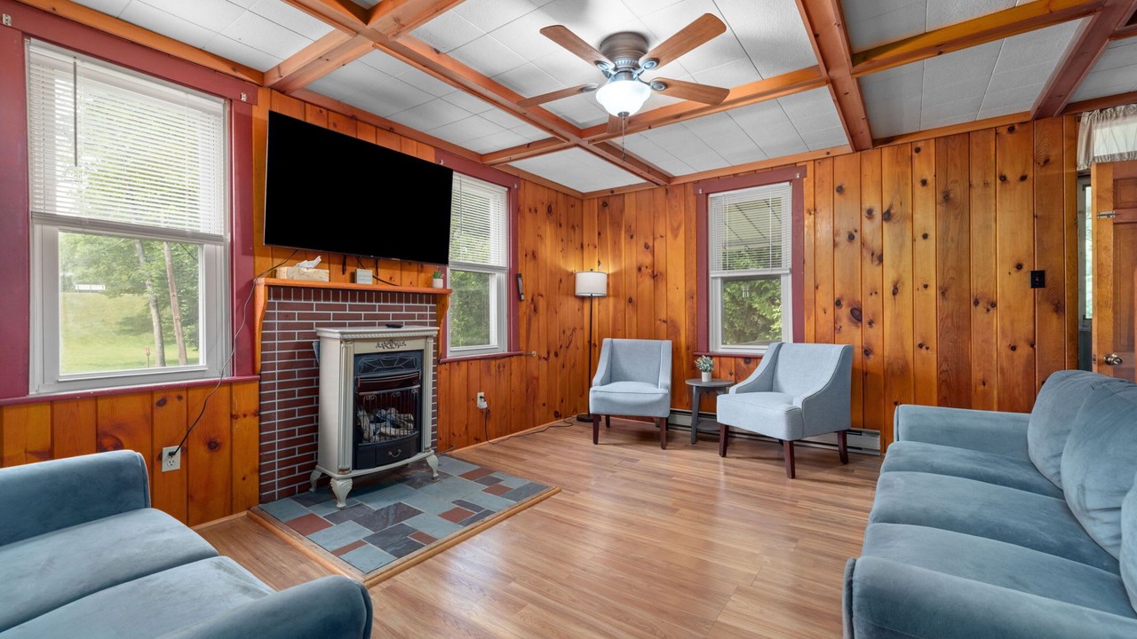 Photo of Livingroom in Mifflinburg