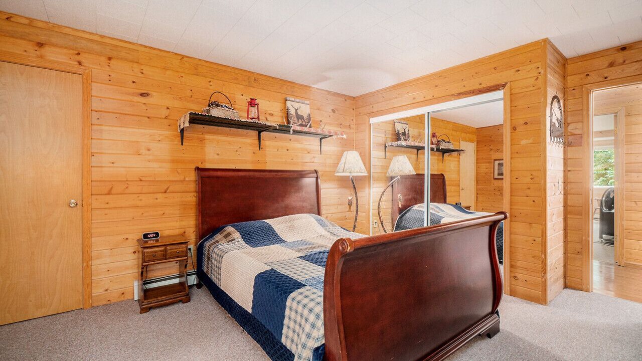 Photo of Bedroom in Manistee County