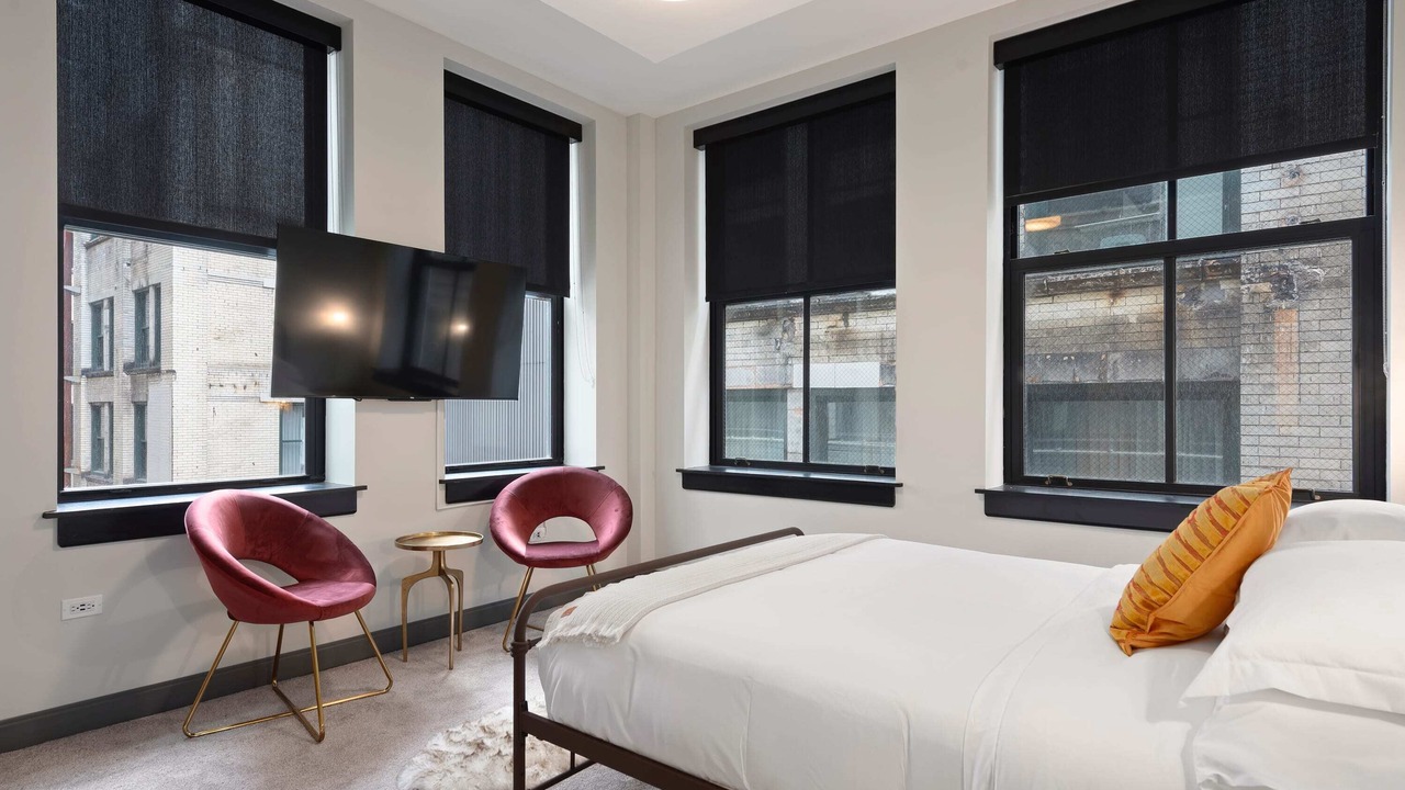 Photo of Bedroom in Downtown Chicago