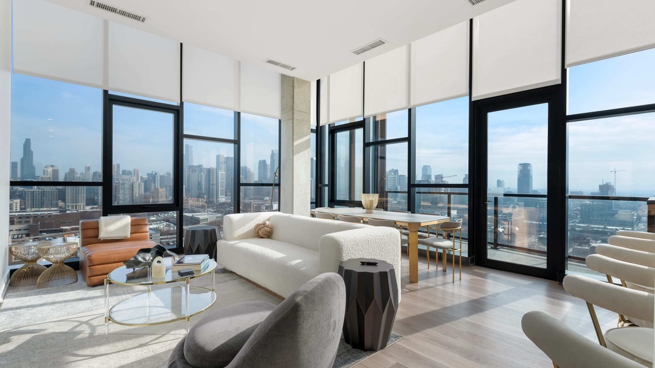 Photo of Livingroom in River West