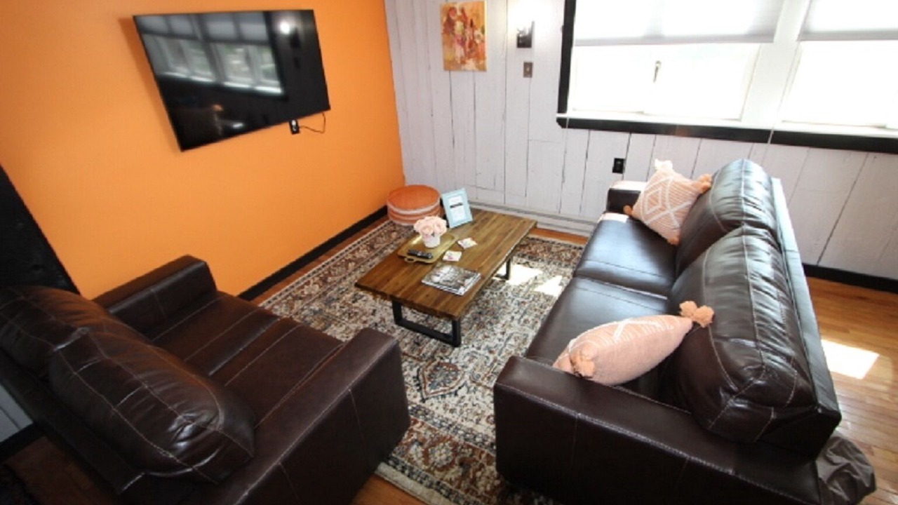 Photo of Livingroom in Town of Delaware