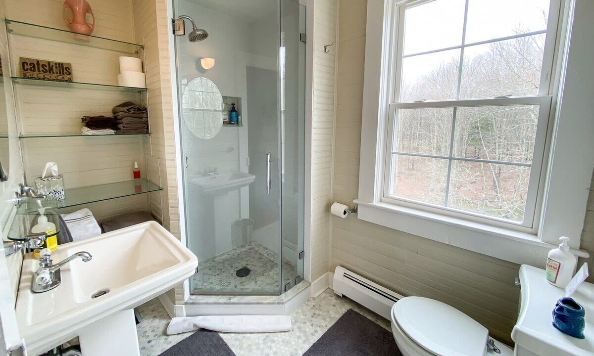 Photo of Bathroom in Town of Delaware