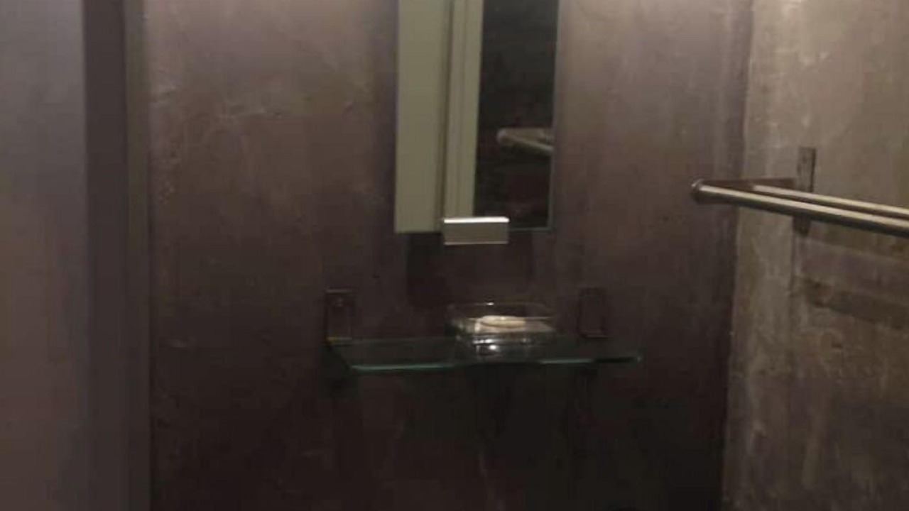 Photo of Bathroom in Griffon - Royale