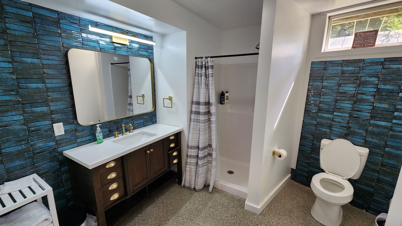 Photo of Bathroom in Smyrna