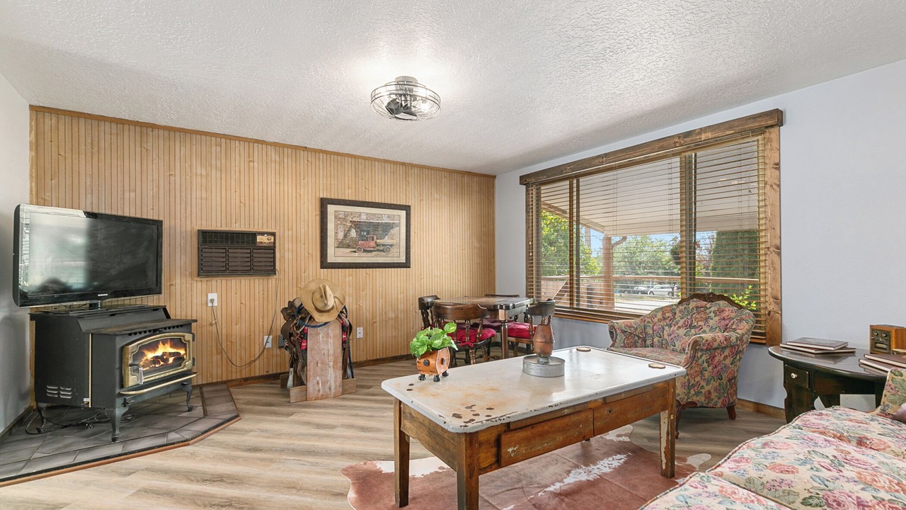Photo of Livingroom in La Center