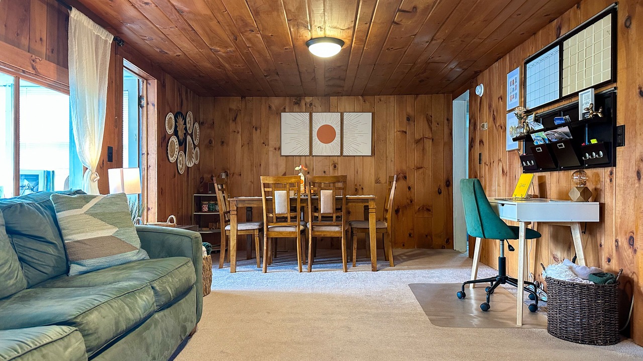 Photo of Livingroom in Salisbury