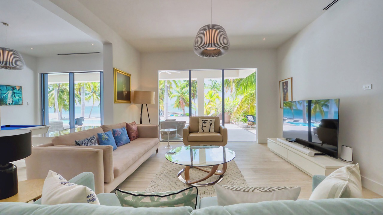 Photo of Livingroom in Rum Point