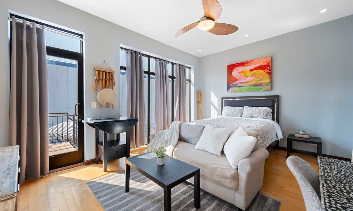 Photo of Bedroom in Heart of Chicago