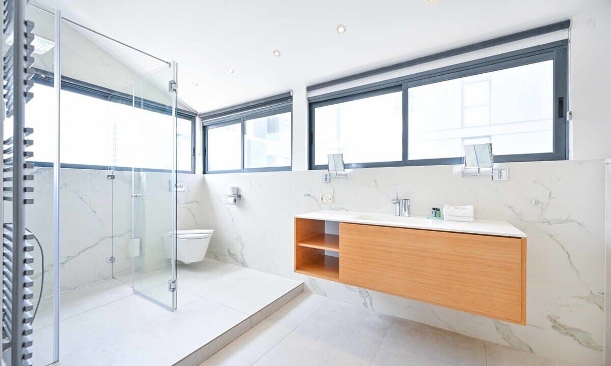 Photo of Bathroom in Kerem HaTeimanim