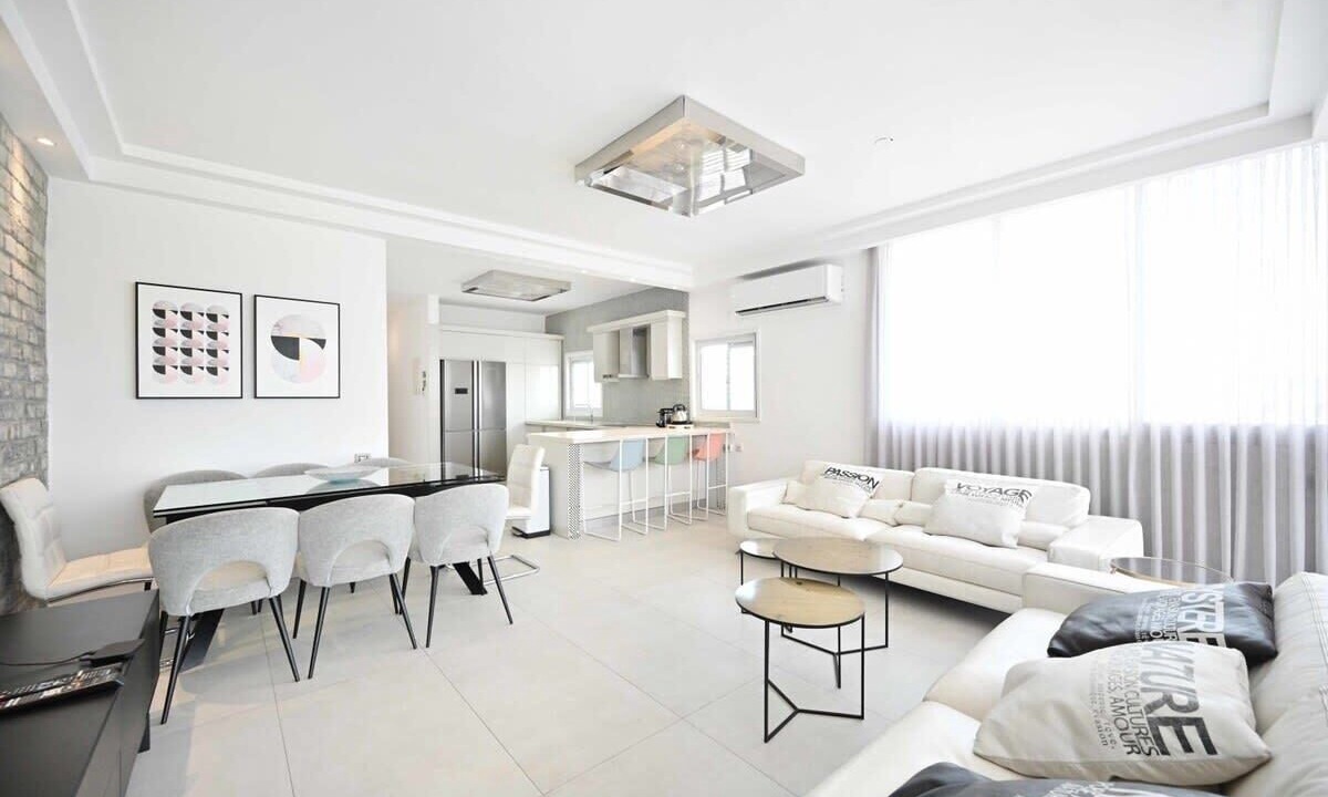 Photo of Livingroom in Kerem HaTeimanim