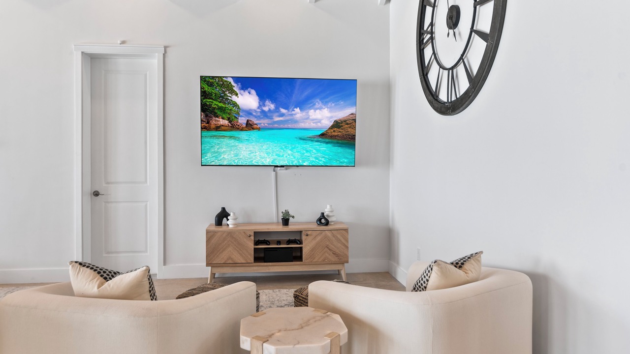 Photo of Livingroom in Tar Bay