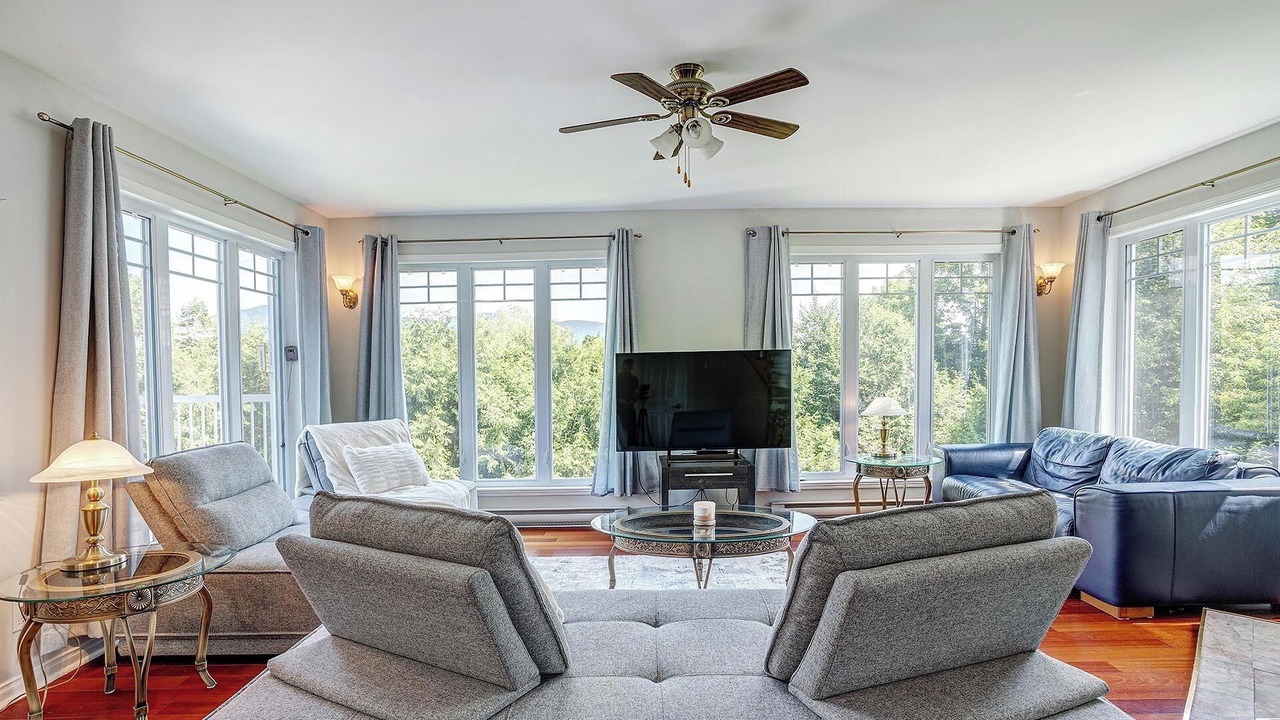 Photo of Livingroom in Sutton