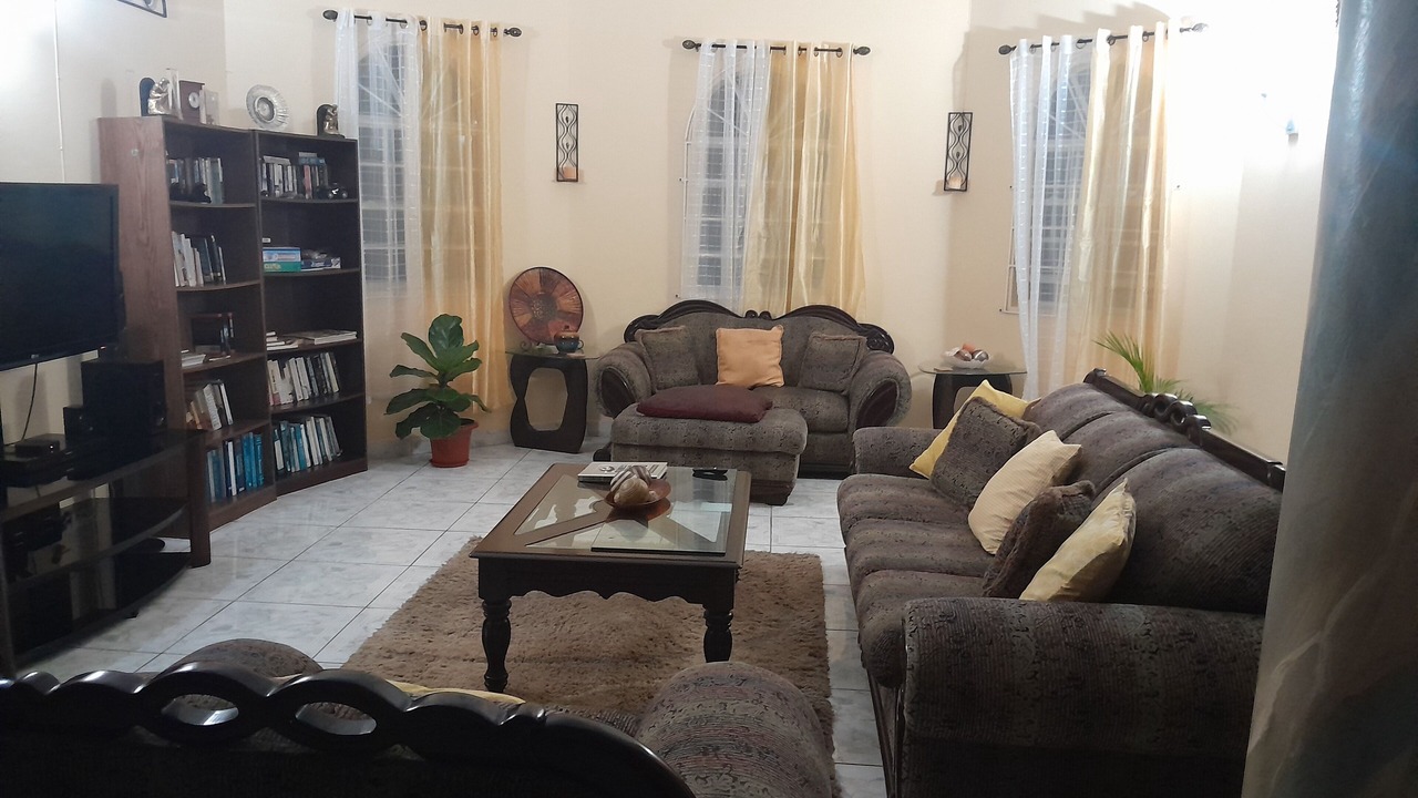 Photo of Livingroom in West Gate Hills