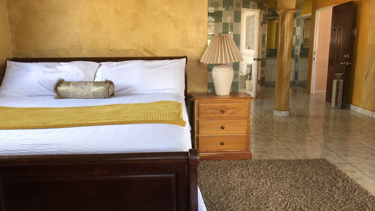 Photo of Bedroom in West Gate Hills