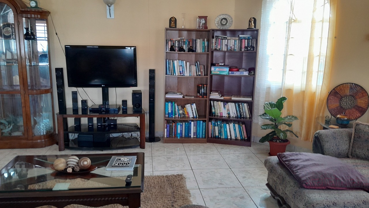 Photo of Livingroom in West Gate Hills
