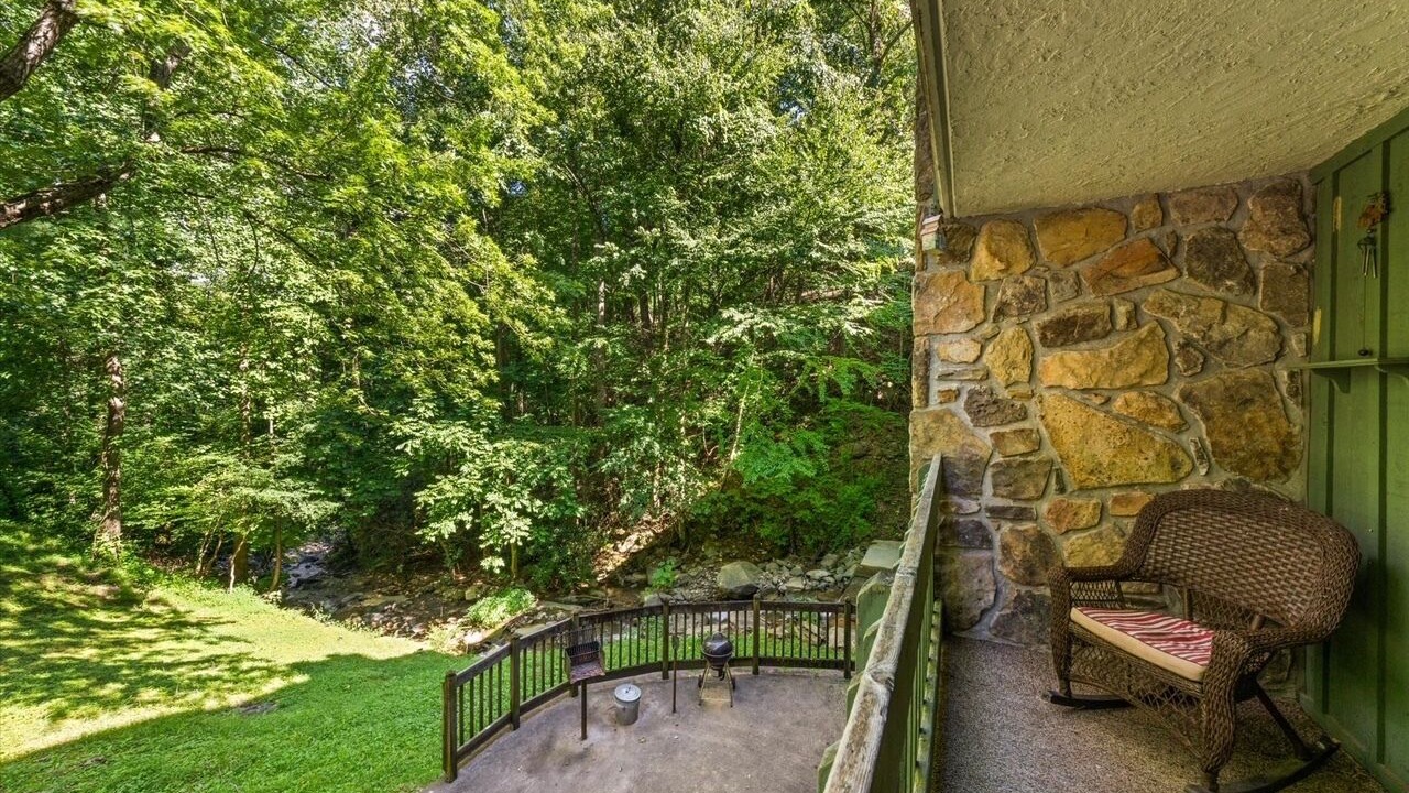 Photo of Patio Balcony in Chalet Village