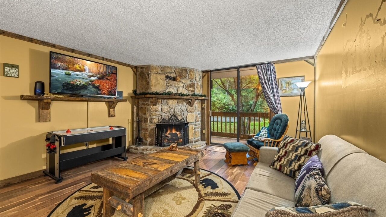 Photo of Livingroom in Chalet Village