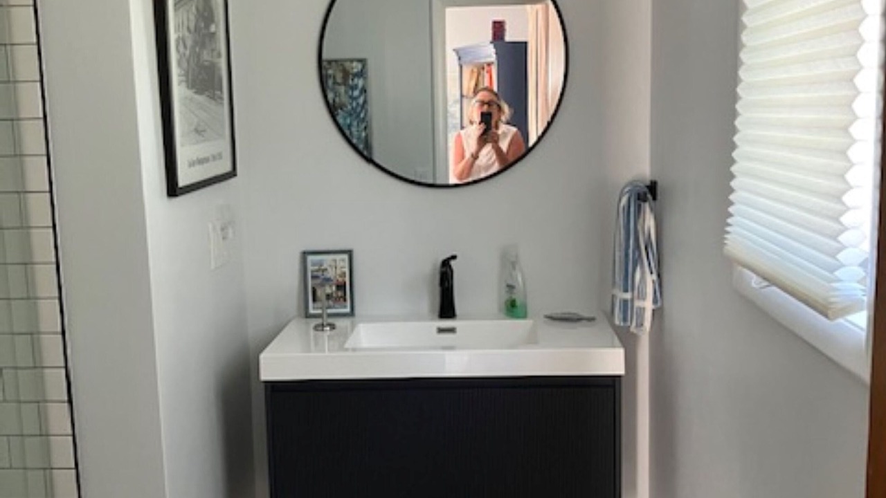 Photo of Bathroom in East Marion