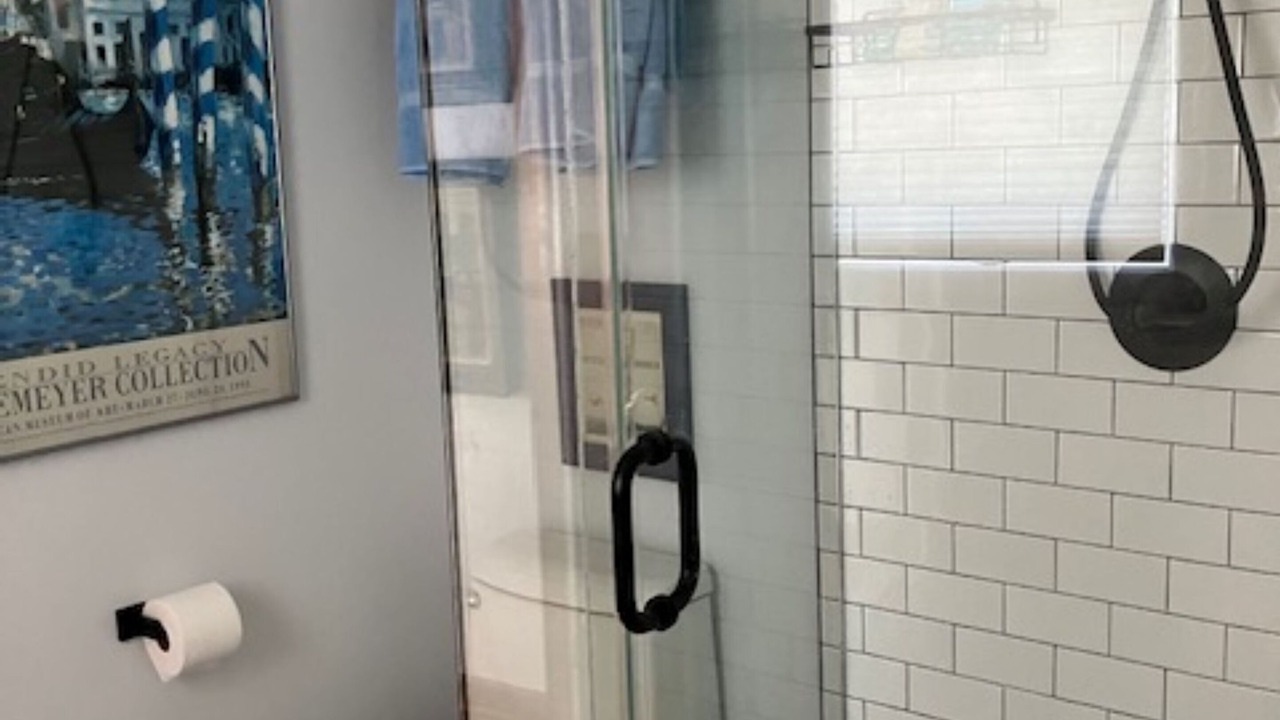 Photo of Bathroom in East Marion