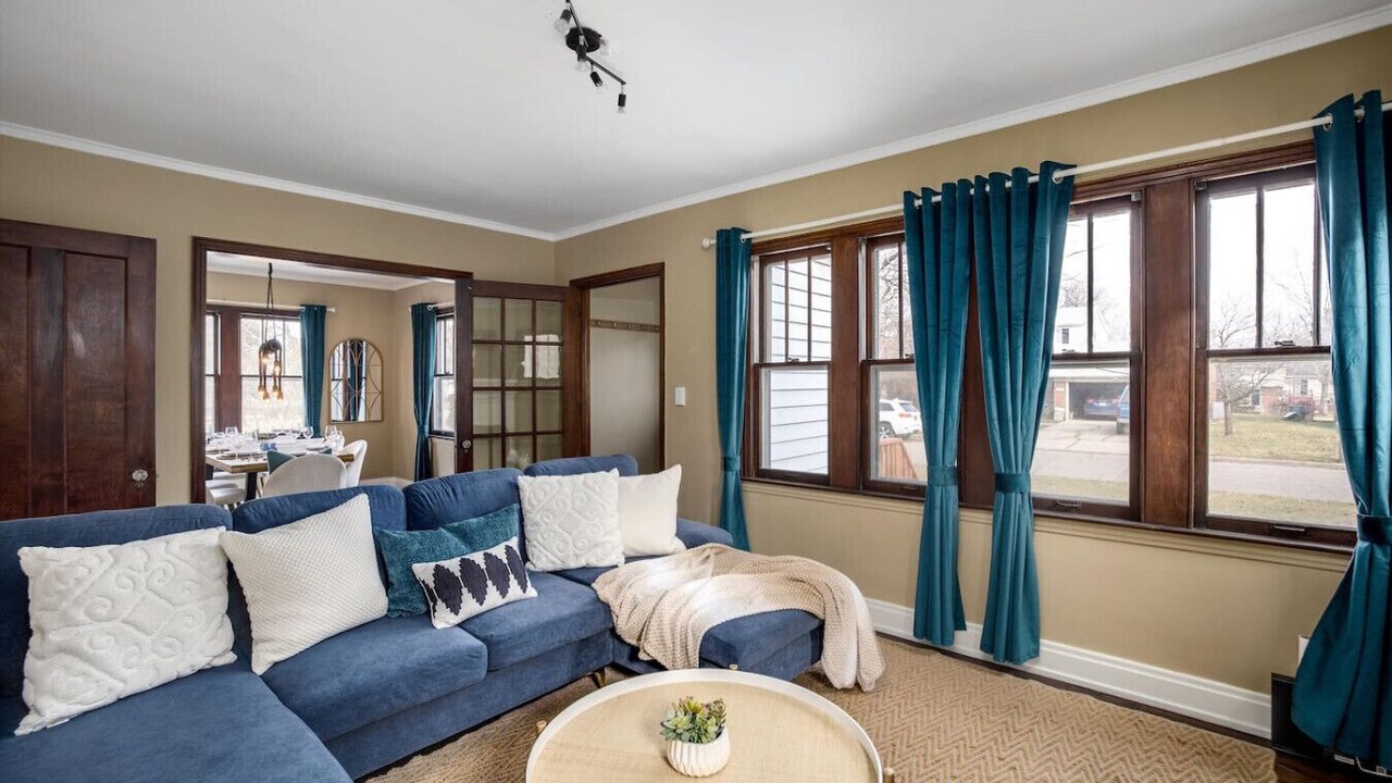 Photo of Livingroom in Ann Arbor