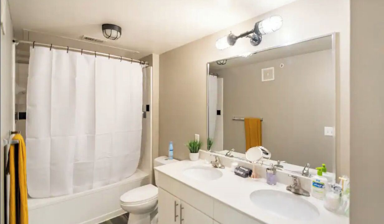 Photo of Bathroom in Legacy Park