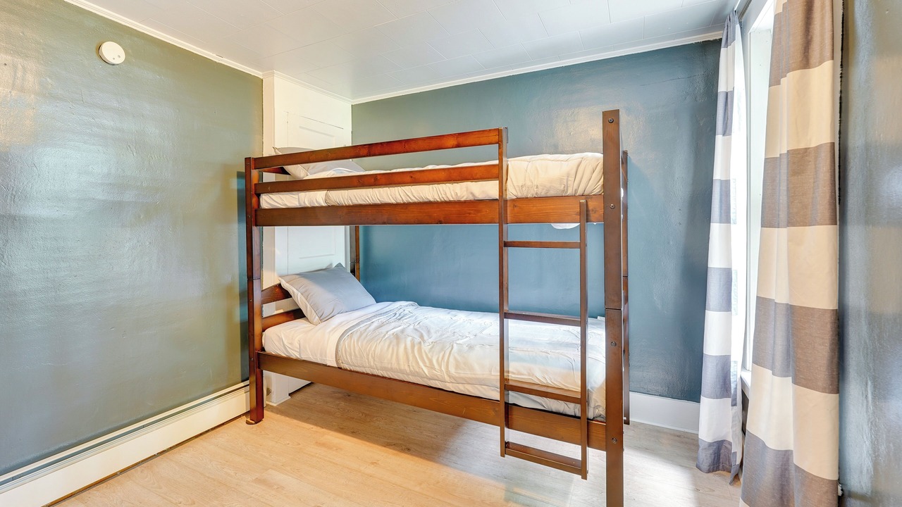 Photo of Bedroom in Claremont
