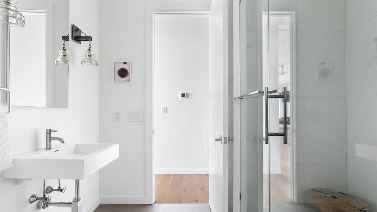 Photo of Bathroom in Beach Hampton