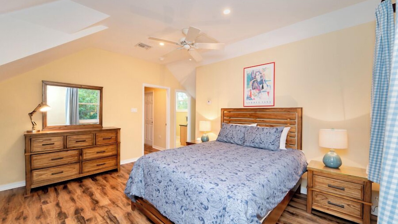 Photo of Bedroom in Bodden Town