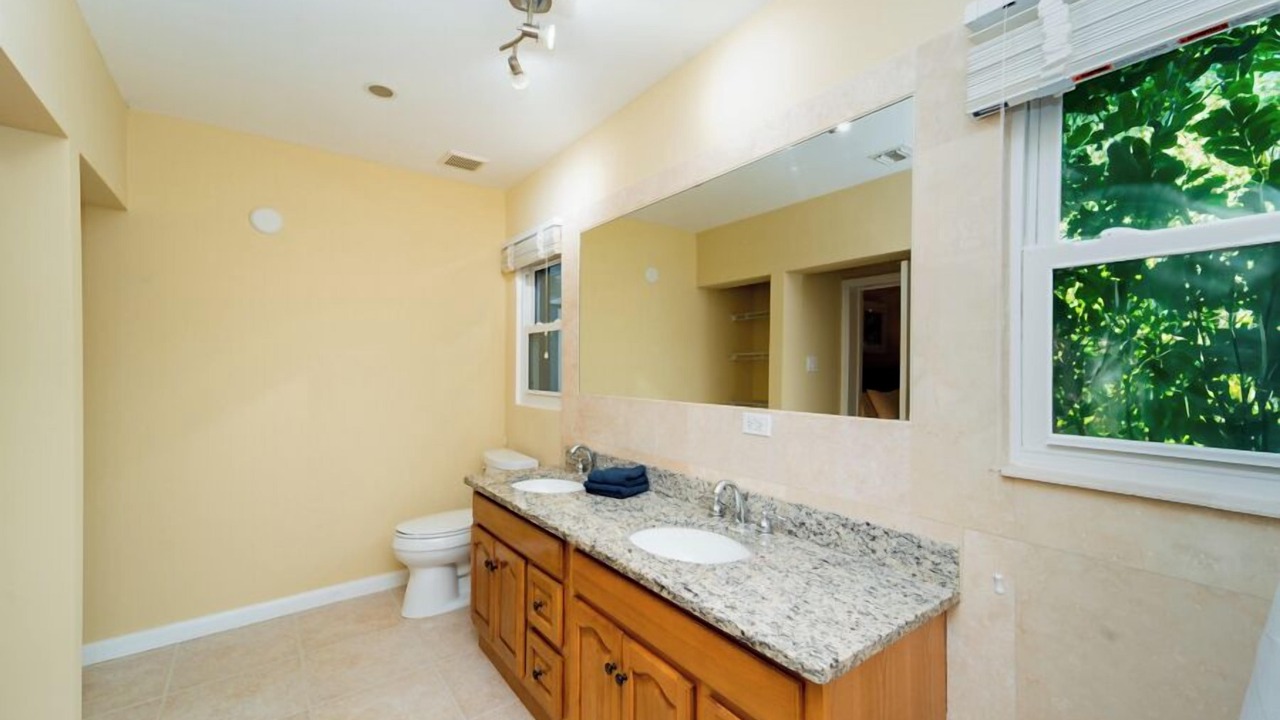 Photo of Bathroom in Bodden Town