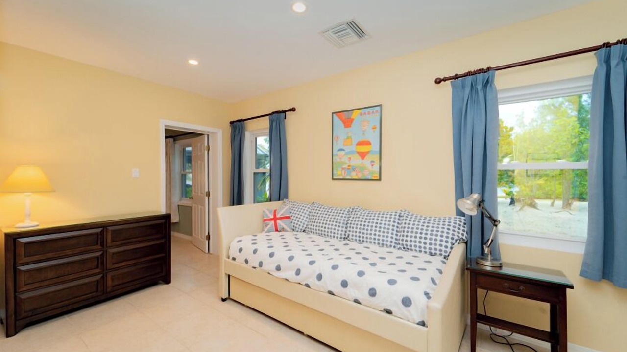 Photo of Bedroom in Bodden Town