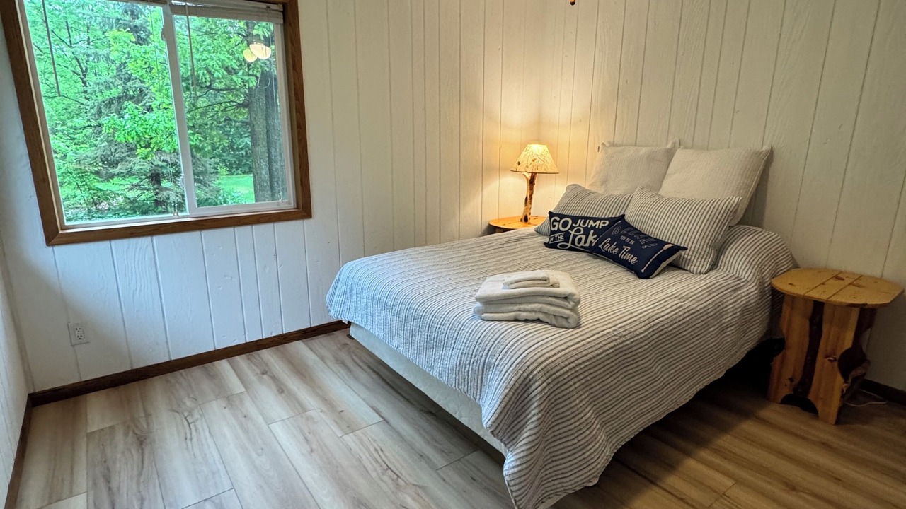 Photo of Bedroom in Richville